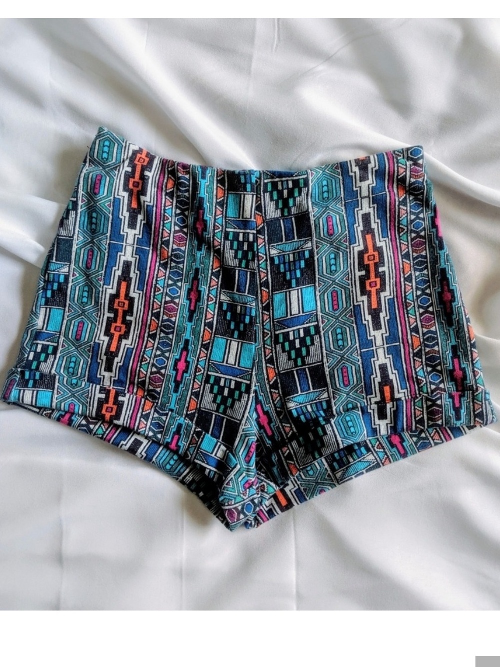 • F21 High Waisted Shorts •